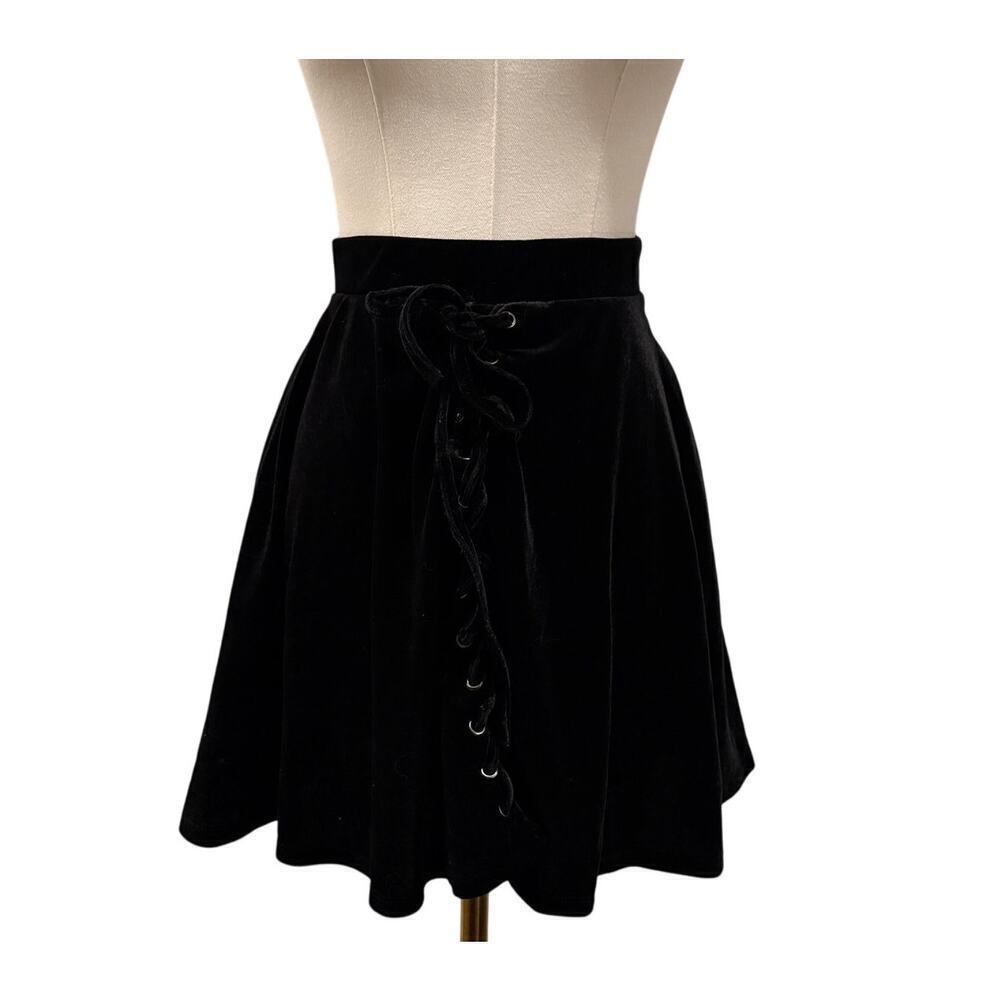 Hot Topic Black Velvet Lace Up Mini Skirt Small Goth Grunge Emo Dark Academia